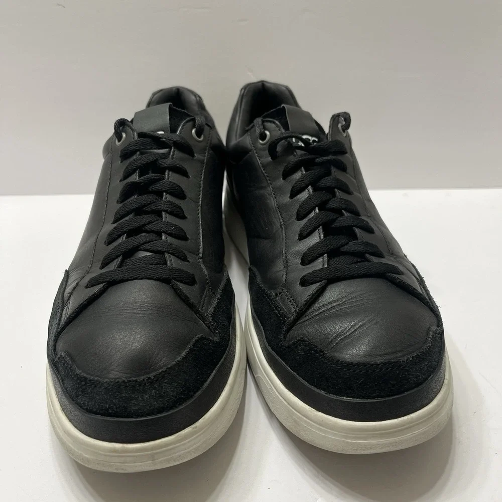 UGG Men's South Bay Lightweight Low-Top Full Grain Leather Sneaker Men's 11.5